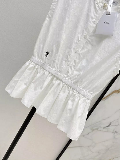 D 25 spring and summer new embroidery round neck sleeveless shirt