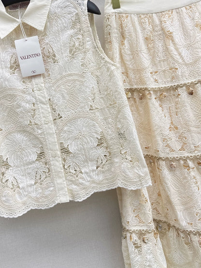 V 25 new water-soluble flower sleeveless top + lace decoration cake half-skirt vacation style set