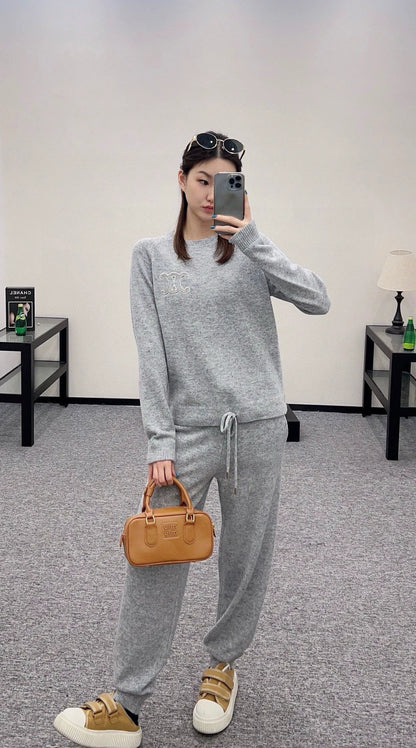 CE 25 Early Spring New Knitted Pullover Sweatshirt Trousers Set