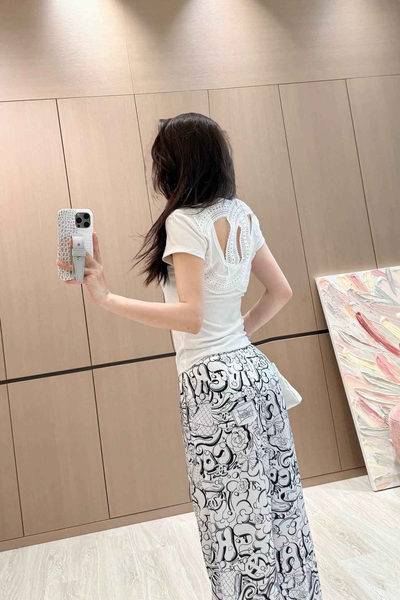 C 25 New Cutout Embroidery Top
