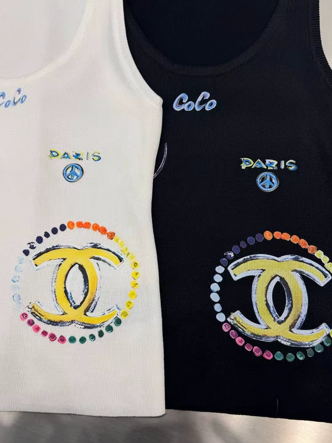 Letter digital print elastic slim fit sleeveless knitted vest