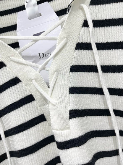 D 25 New Clashing Stripes Lapel Long Sleeve Knit Sweater