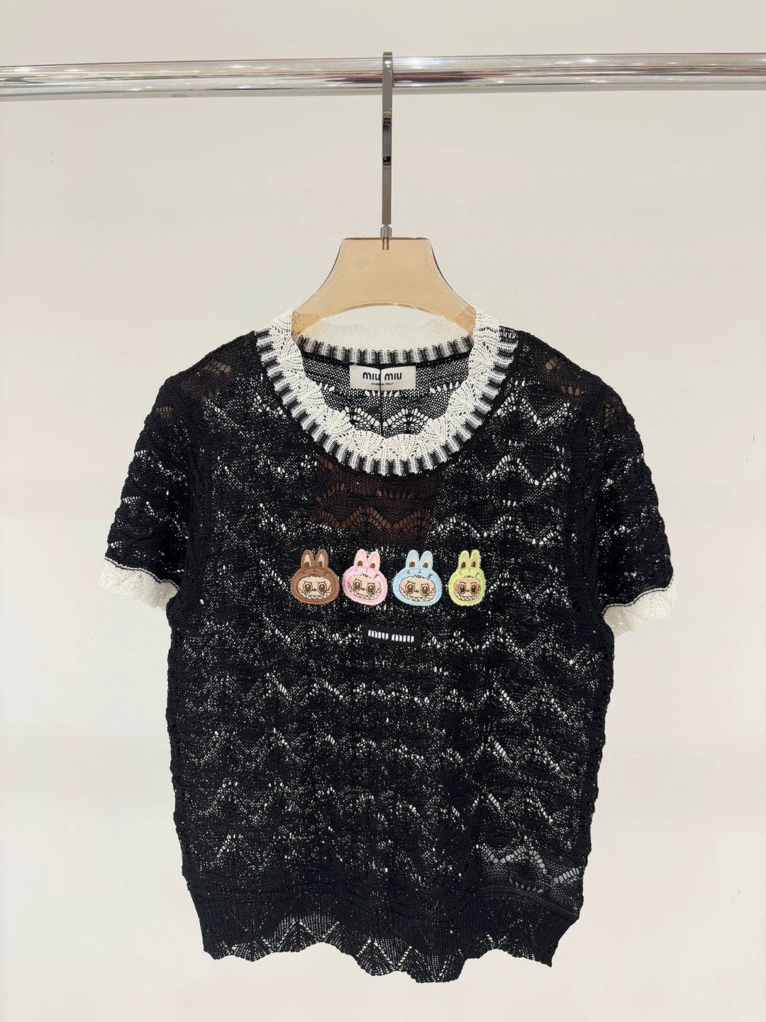 M 25 New Logo Clashing Color Crew Neck Short Sleeve Knit Top