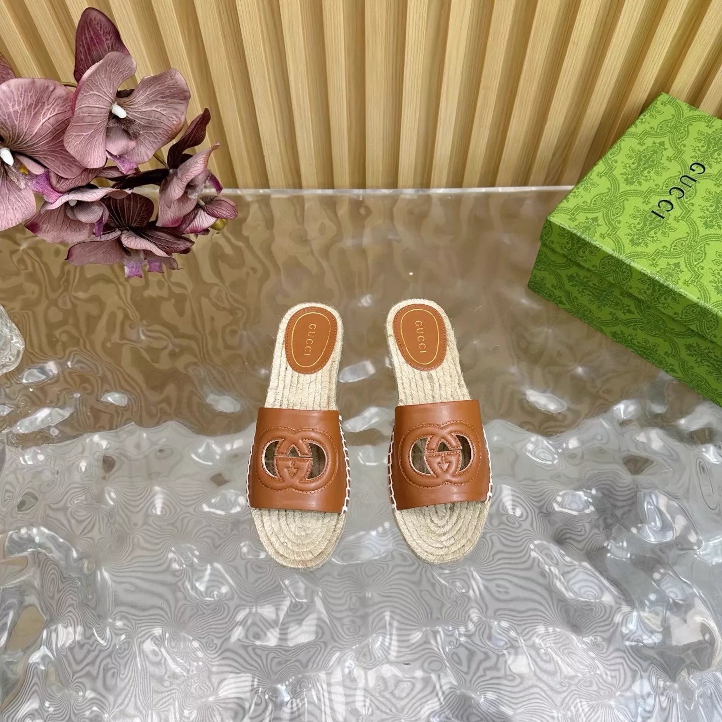 G 25 Straw sole slippers
