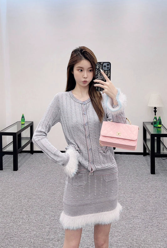 C 25 Flowing tassel knitted cardigan