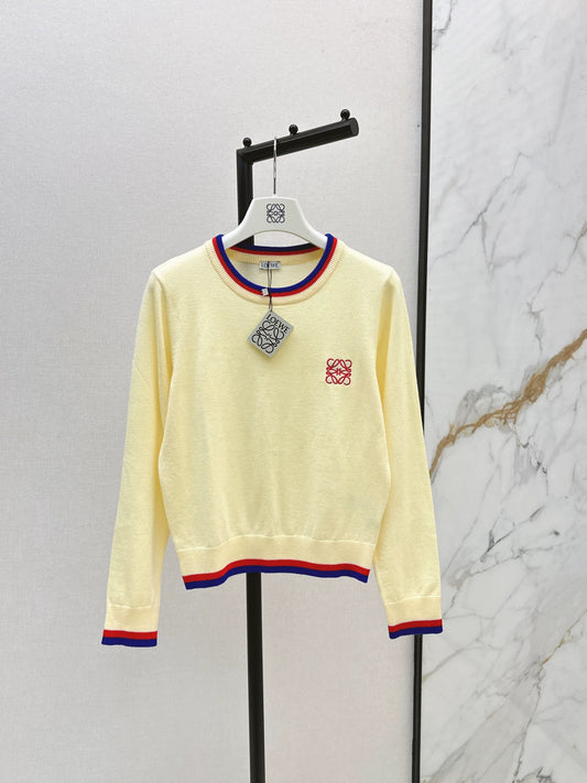 Lo 25 Embroidered decorative sweater