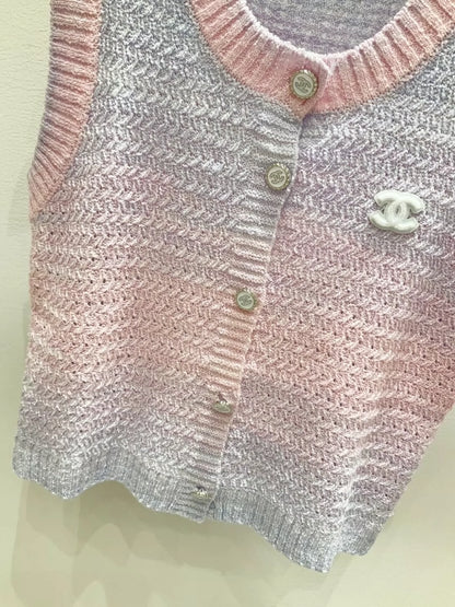 C 25 New gradient-colored dyed yarn knit vest