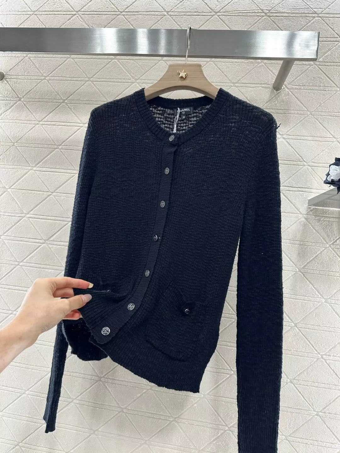 C 25 new grain texture knitted cardigan