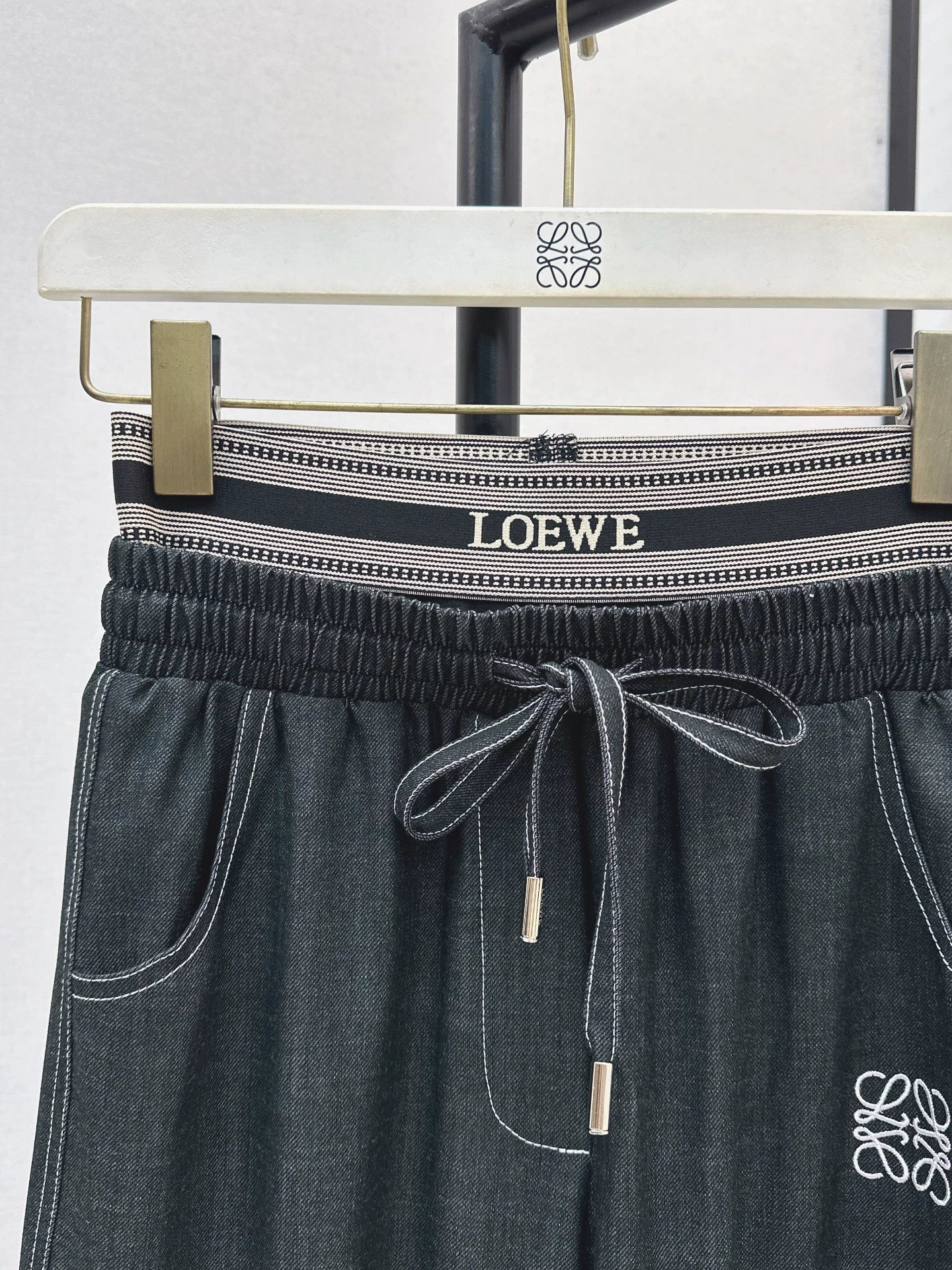 LO 25fw New Straight-leg Pants with Web Decoration
