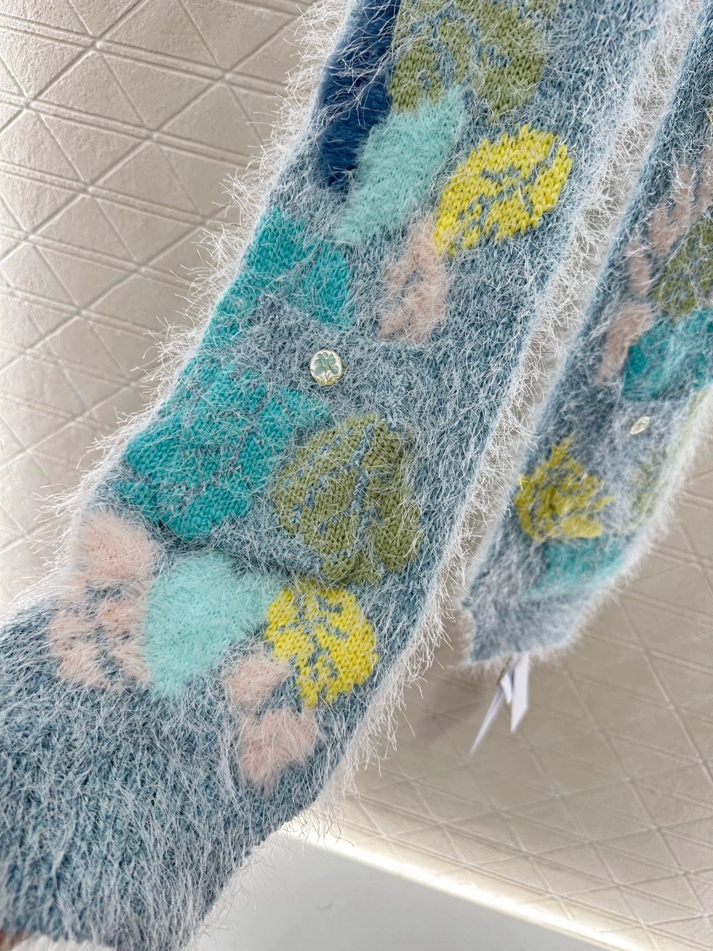 C 25 Mohair knitted scarf