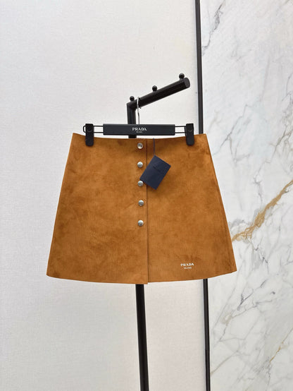 P 25 Spring/Summer Latest Highly Intelligent Sense of Chic Wear Lambskin Half Skirt
