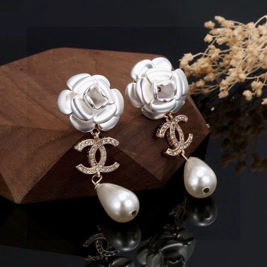 25 Summer new double C camellia pearl with diamond earrings