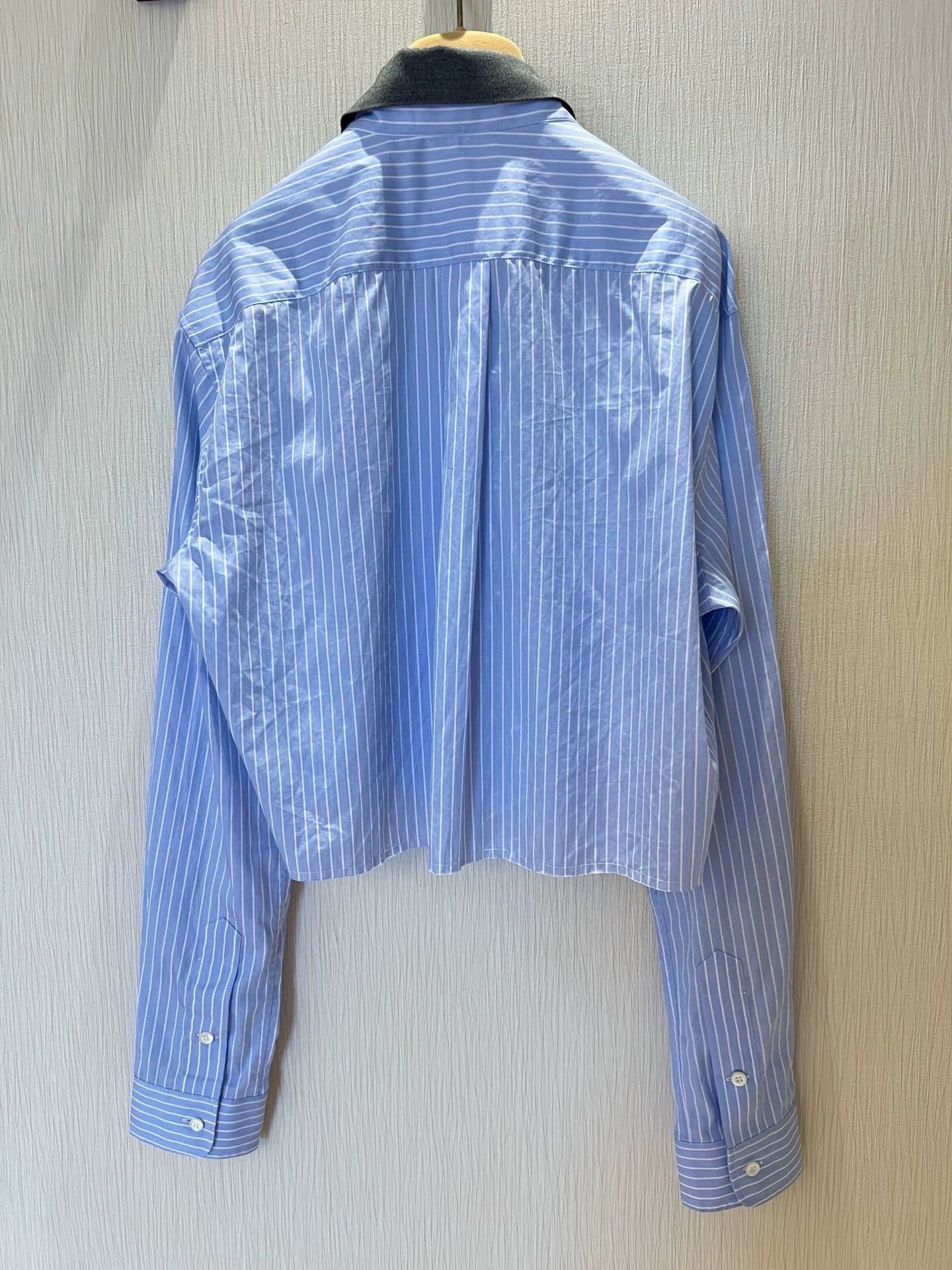 M 25 Spliced collar embroidered letter shirt