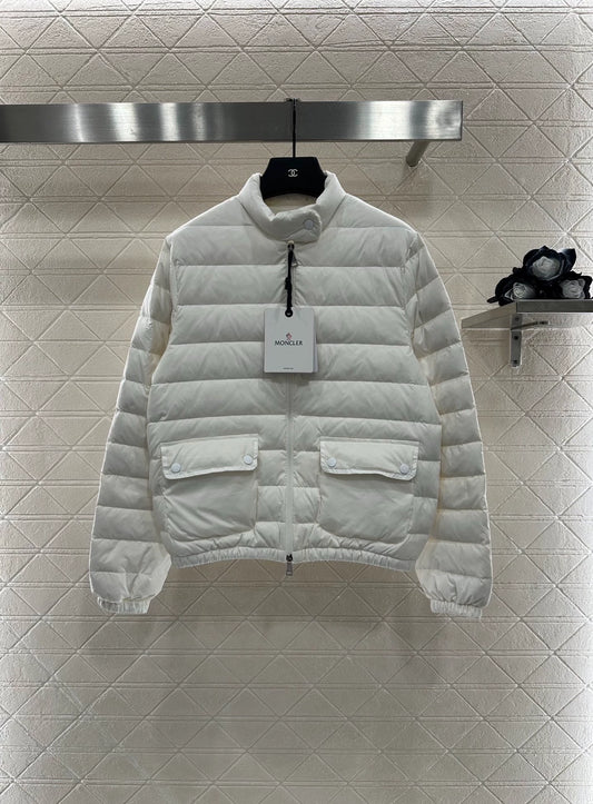 Mon 25 Stand-up collar, thin down jacket.
