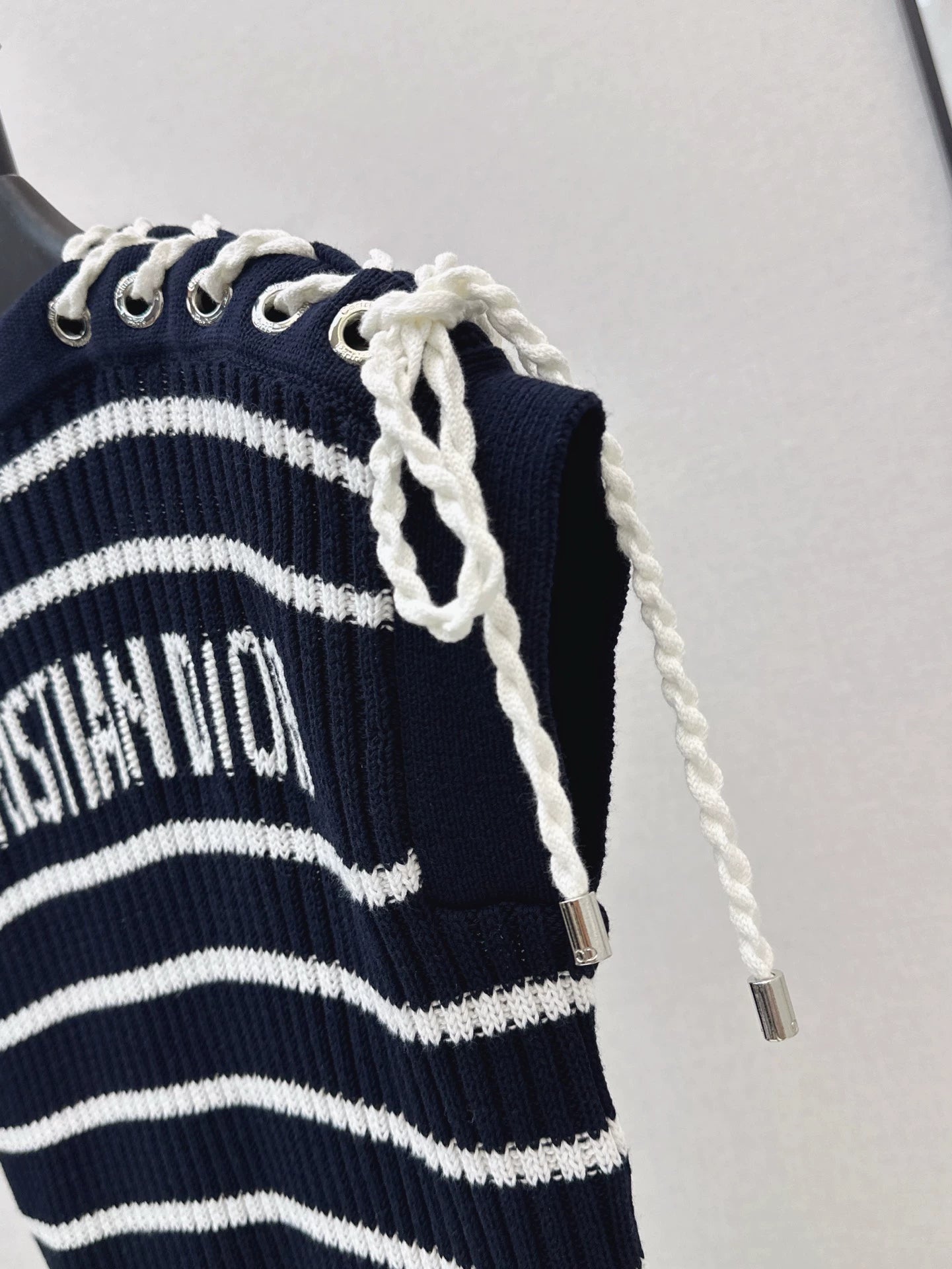D 25 New Striped Knitted Boat Neck Top