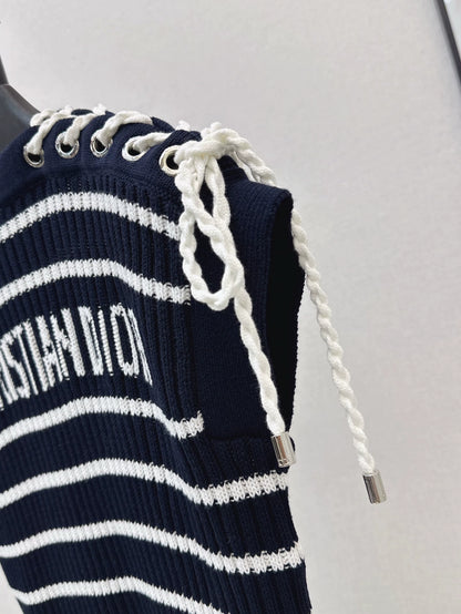 D 25 New Striped Knitted Boat Neck Top