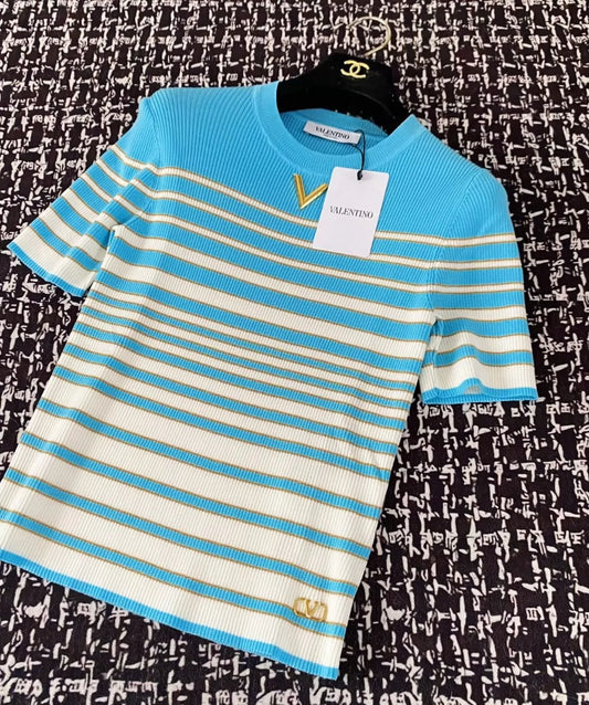 V 25 New Color-Collision Stripe Metal Button Round Neck Short Sleeve Knit Top (Navy, Blue)