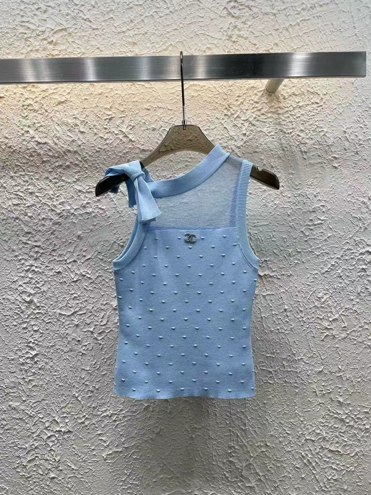 C 25 New three-dimensional pattern undershirt