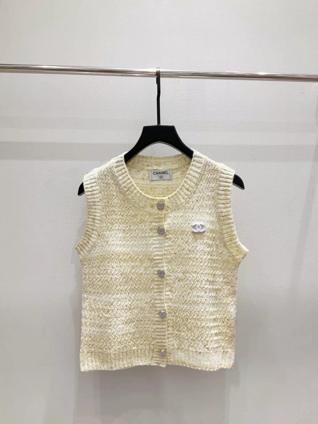 C 25 New gradient-colored dyed yarn knit vest