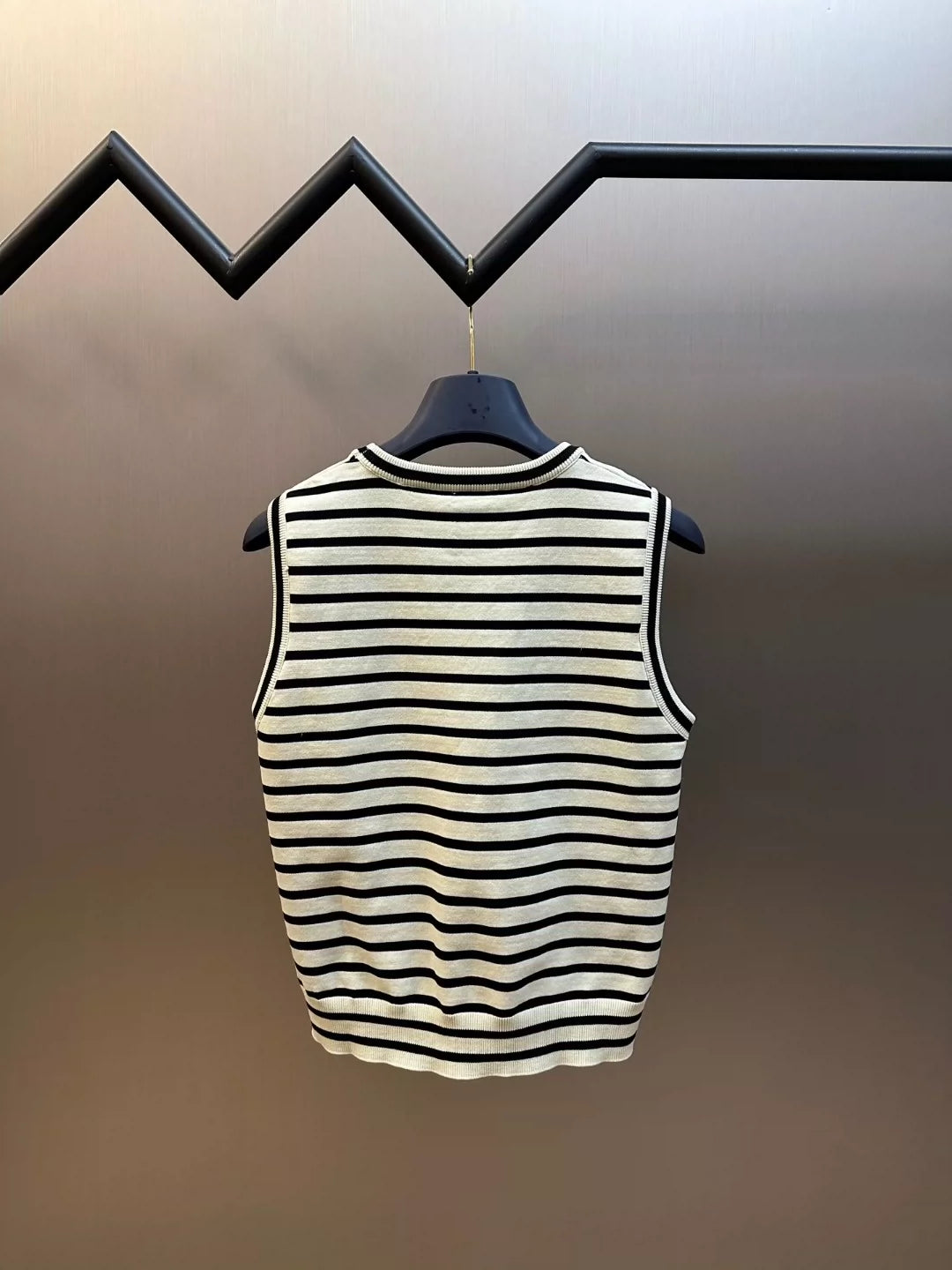 CE 25 Striped knit undershirt