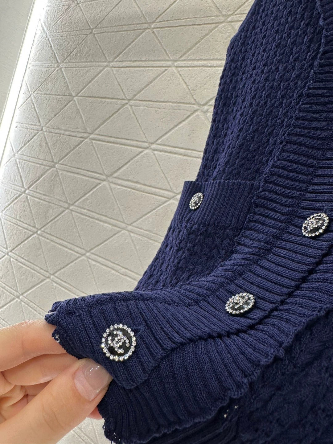 C 25 New Organ Pleat Knit Vests
