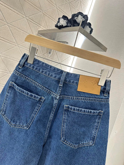 1ou 25 High-waisted laser-printed denim shorts