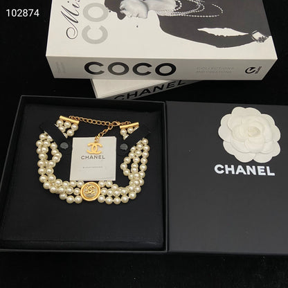 C Palace style three-layer pearl necklace