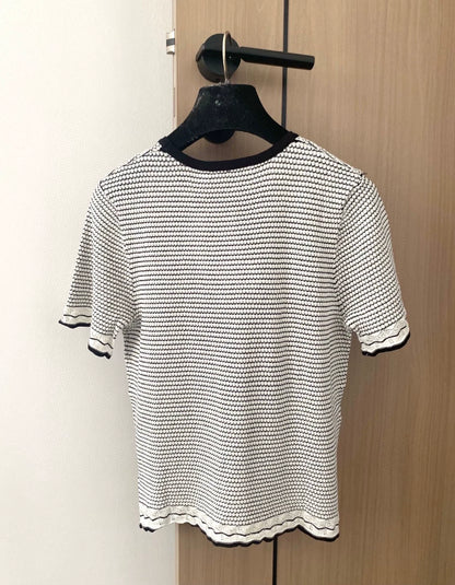D 25 nouveau tricot à manches courtes et col rond ajouré brodé 