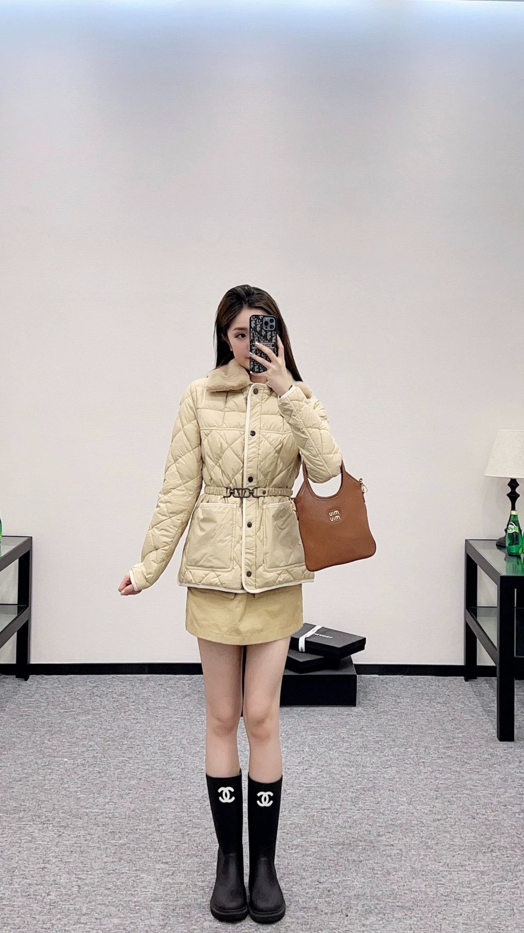 Mon 25 Down jacket with detachable belt and lapel