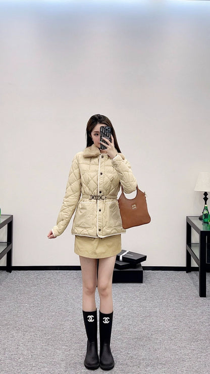 Mon 25 Down jacket with detachable belt and lapel