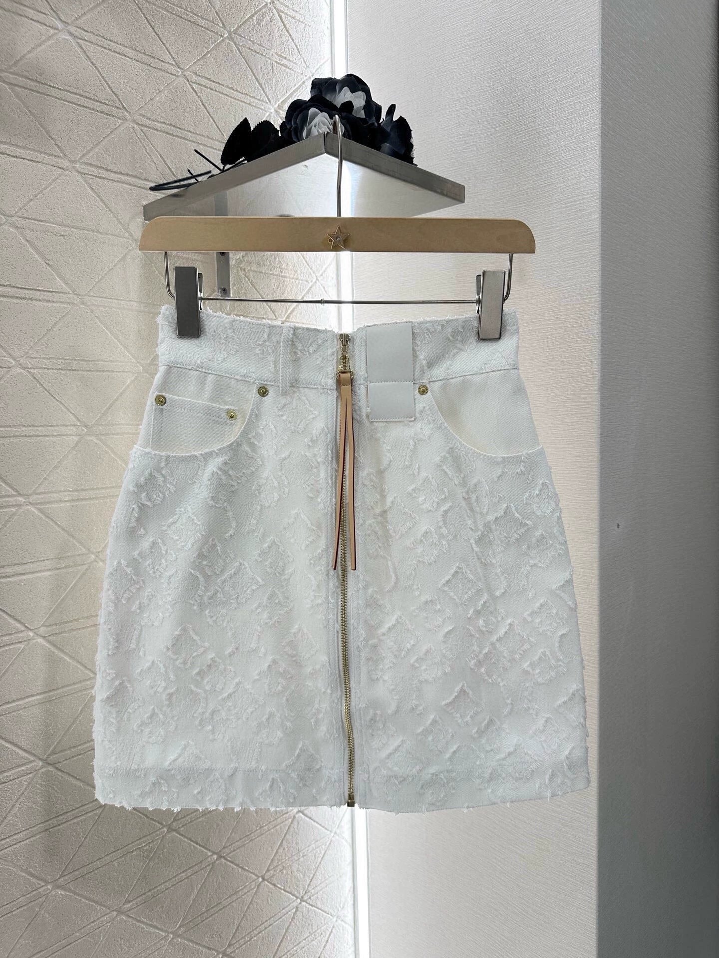 L 25 Summer New Denim Vest Skirt Set