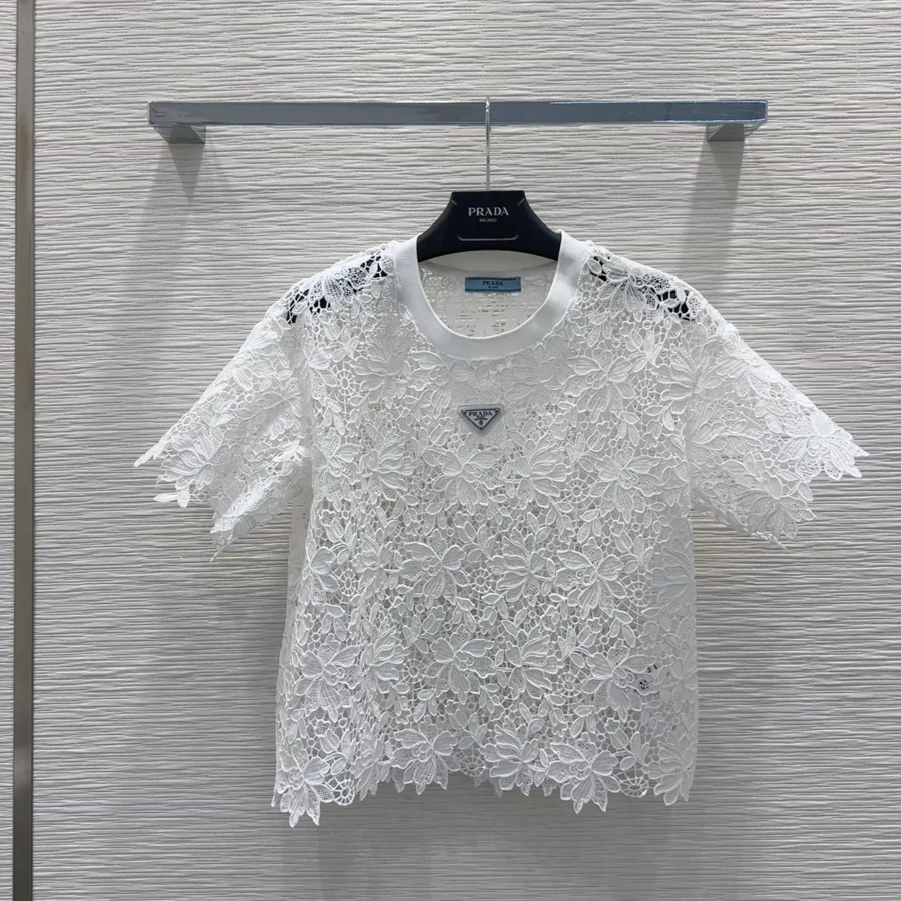 P 25 new water-soluble lace round neck short sleeve top shorts set