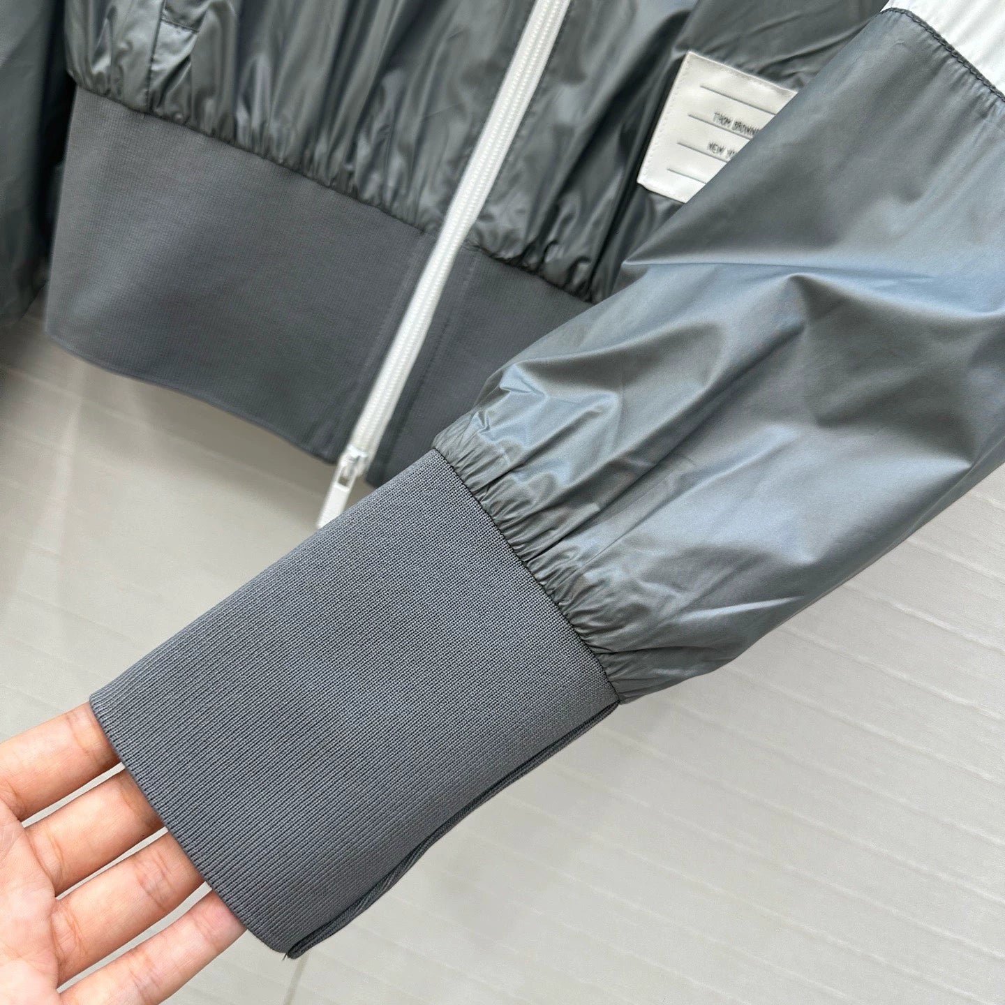 TH Spring/Summer 25 New Gray Jacket ➕Long Half Skirt Set