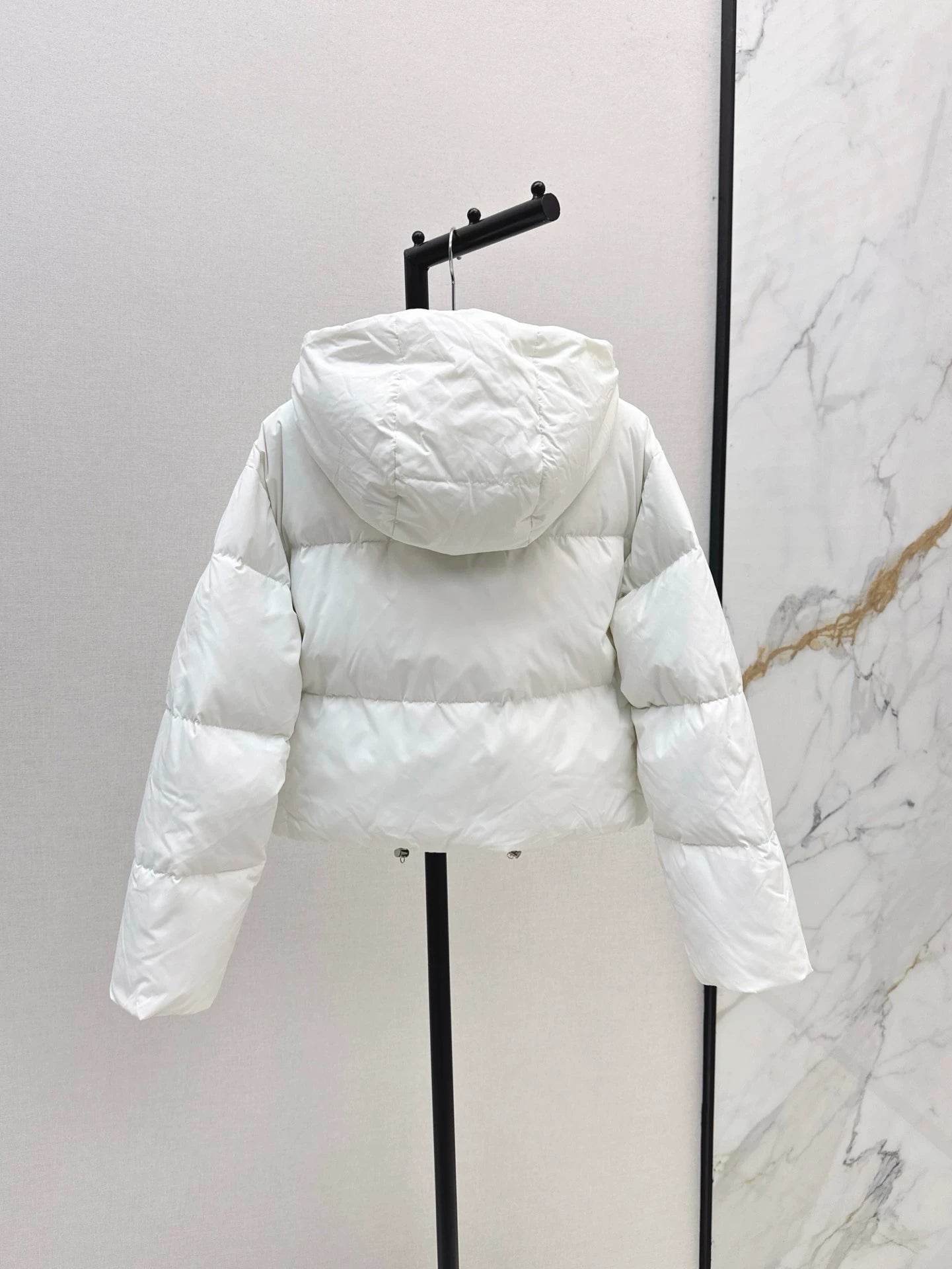 P 25 Bread Short Hooded Down Jacket