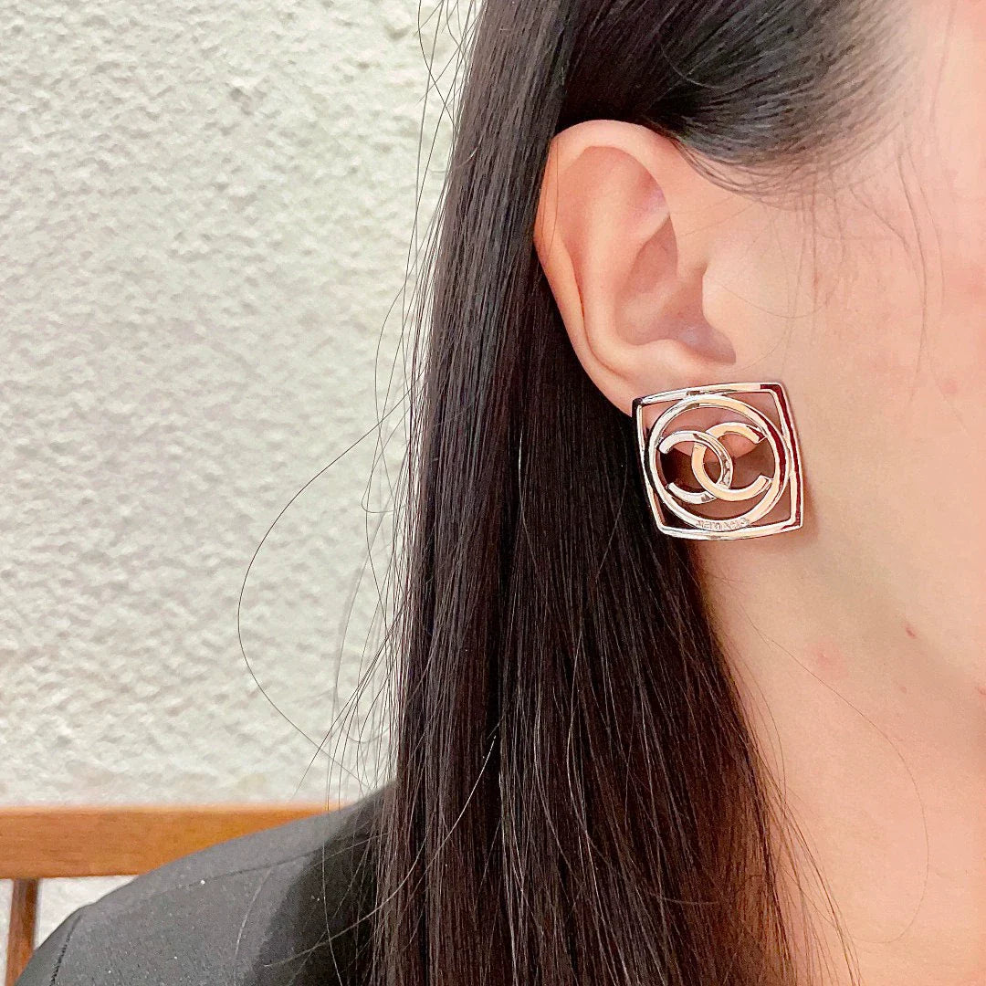 25 Summer new classic double C letter earrings