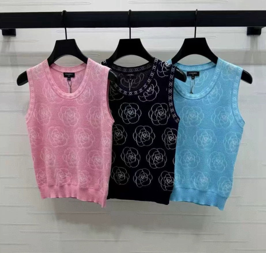 C 25 Camellia Jacquard Knit Vest