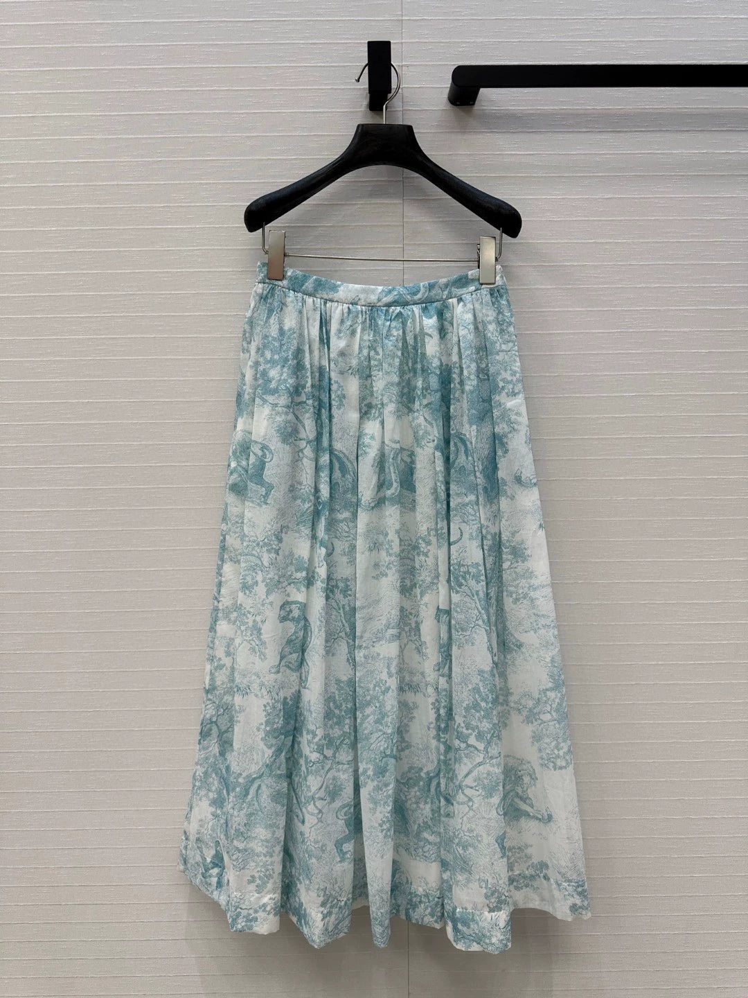 D 25 New Jungle Animal Print Pleated Half Skirt