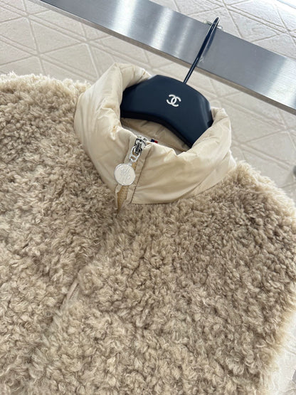 MO 25 Plush Zipper Down Vest