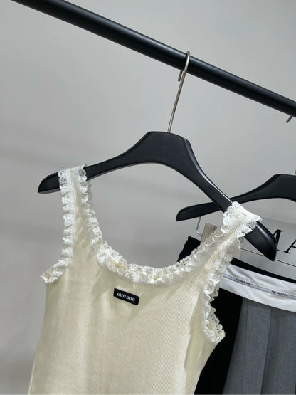 M 25 Apricot lace vest