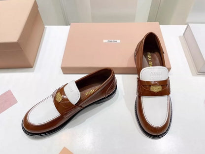 M 25 Classic Loafers Series [Horizontal Strap Coin Buckle Loafers]