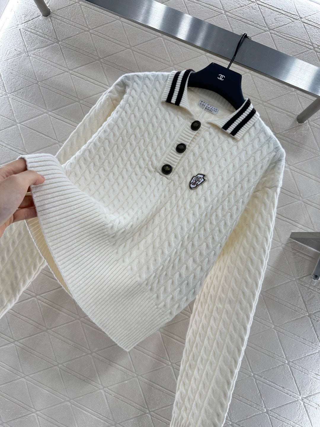 Bru 25 Crochet striped lapel knitted top