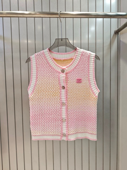 C 25 New Rainbow Color Knit Vest