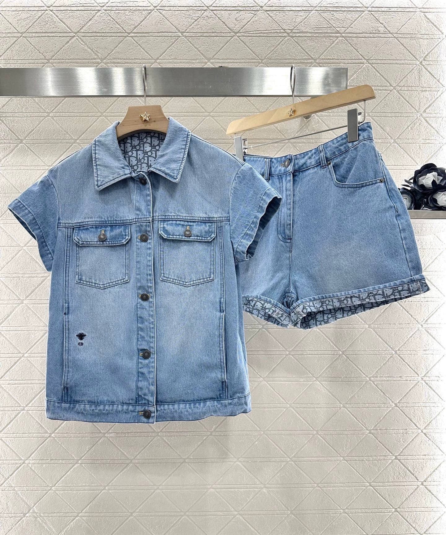 D 2025 New Denim Short Sleeve Jacket and Shorts Set