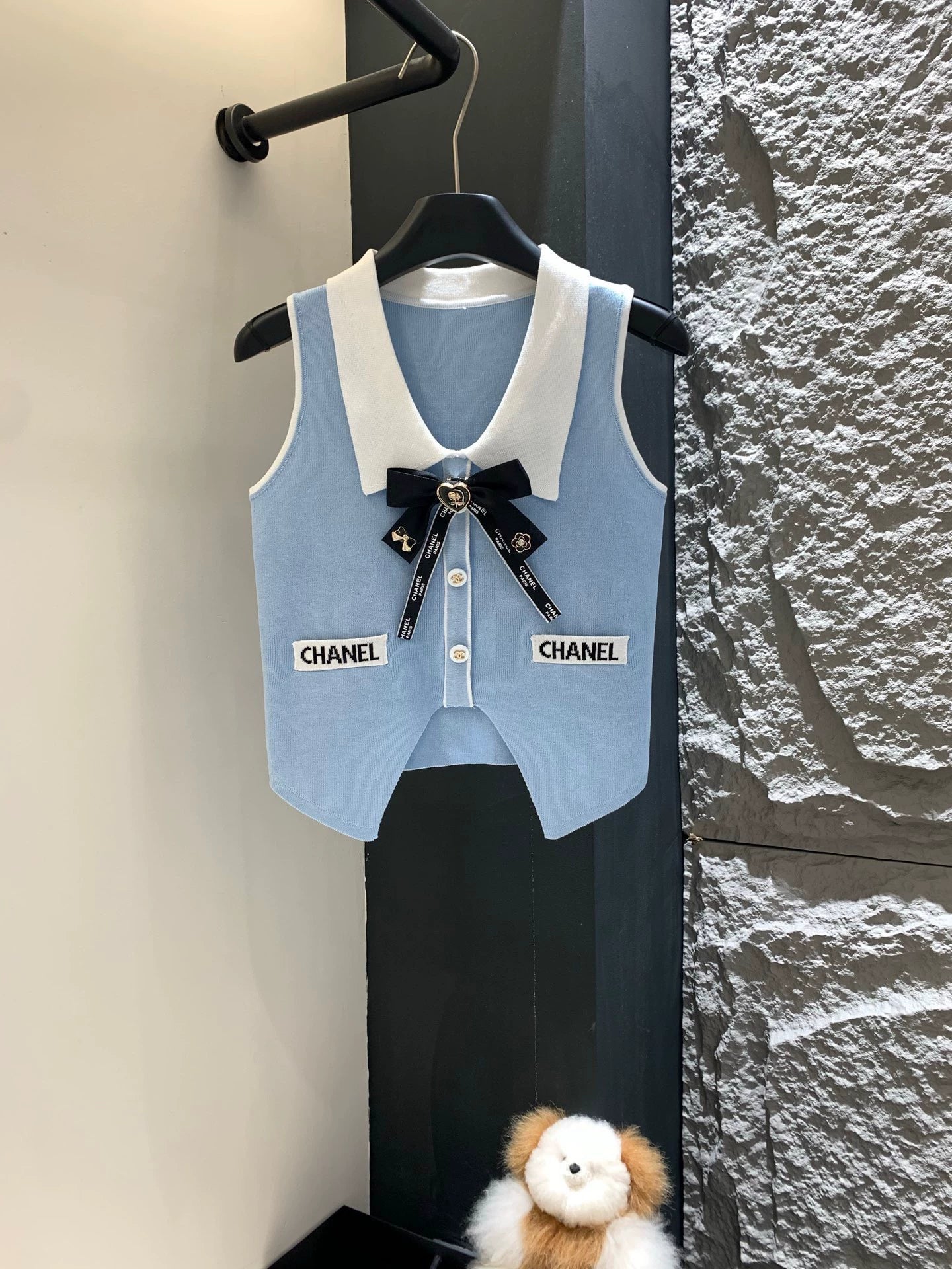 C 25 Bow Tie Knit Vest