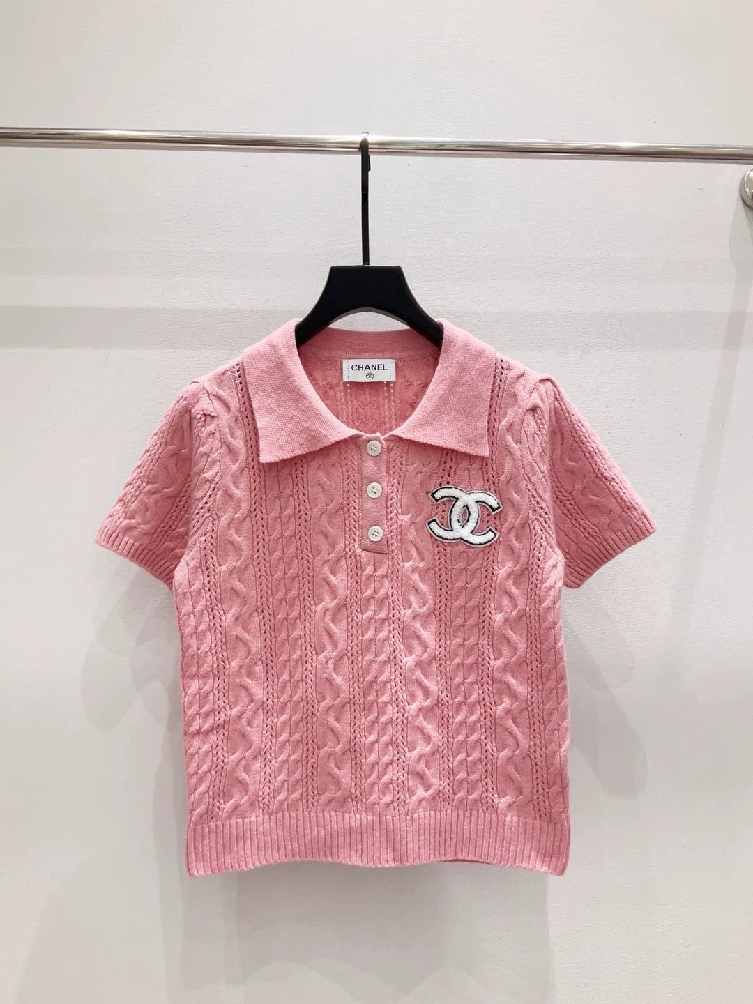 C 25 new logo button lapel short-sleeved knitted top（pink,gray,beige）