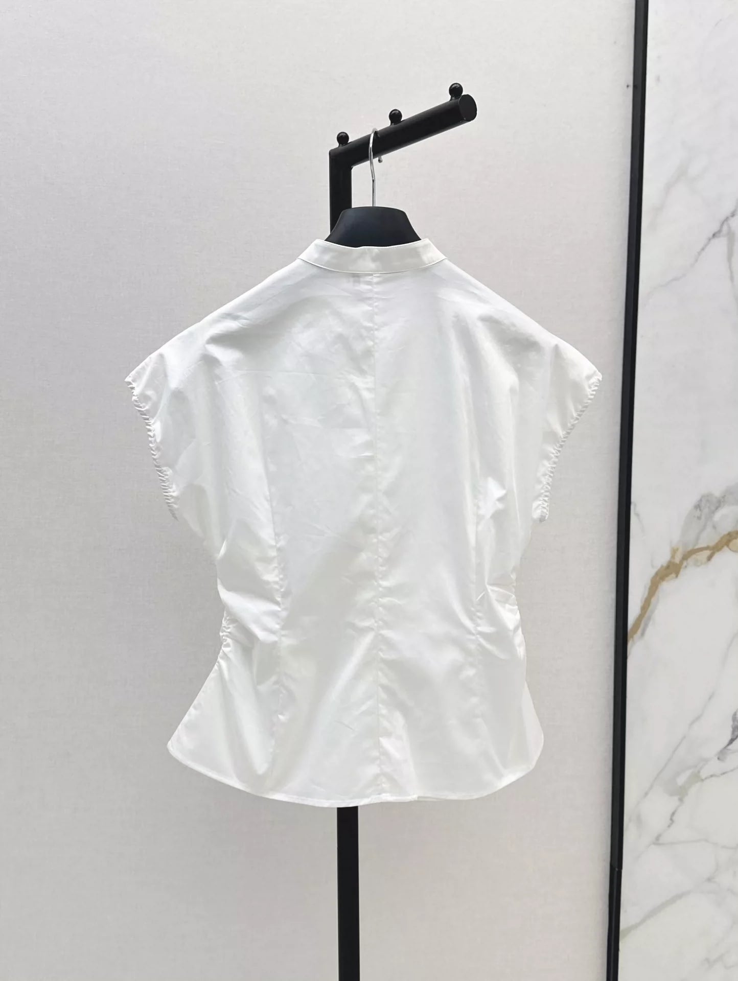 D 25 Spring/Summer New Minimalist Waisted Standing Collar Shirt