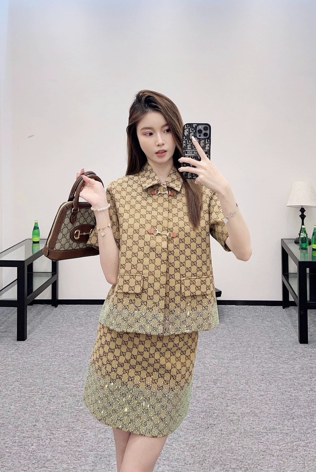 G 25 Hot diamond short-sleeved jacket and skirt suit