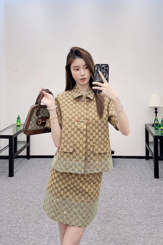 G 25 Hot diamond short-sleeved jacket and skirt suit