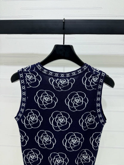 C 25 Camellia Jacquard Knit Vest