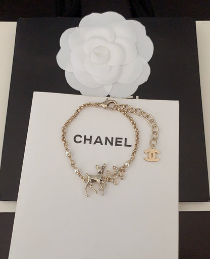 C 25  New Light Gold Fawn Bracelet